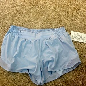 Lululemon Hotty Hot Shorts 4” - icy blue